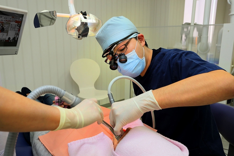 歯を削らない治療「ドッグベストセメント」の導入